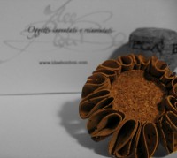 /album/galleria-foto-oggetti-inventati-e-reinventati/anello-sughero-1-jpg1/